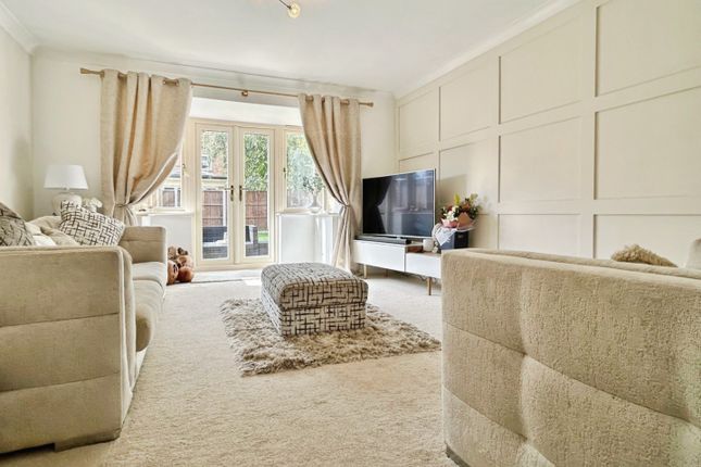 63, Parkgate, Goldthorpe photo 3