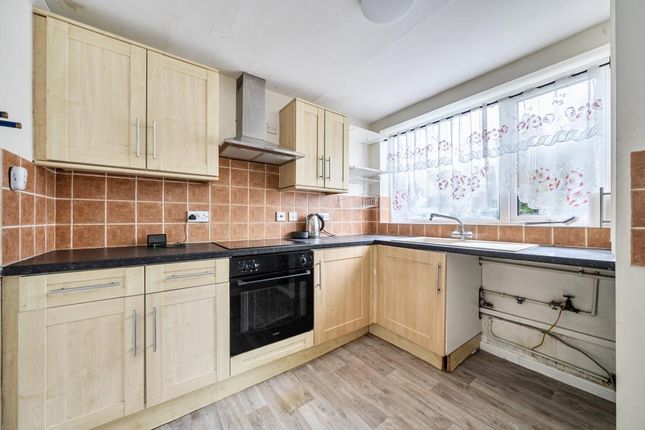 80 INGRAM AVENUE, Ingram Avenue, Aylesbury photo 2