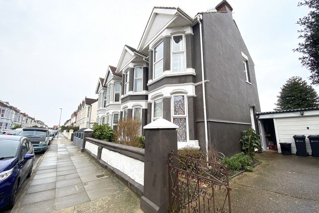 Thumbnail Flat to rent in Festing Grove, Southsea