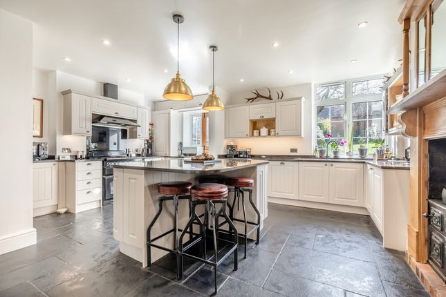 Wistaria Cottage, Chestall Park, Rugeley photo 2