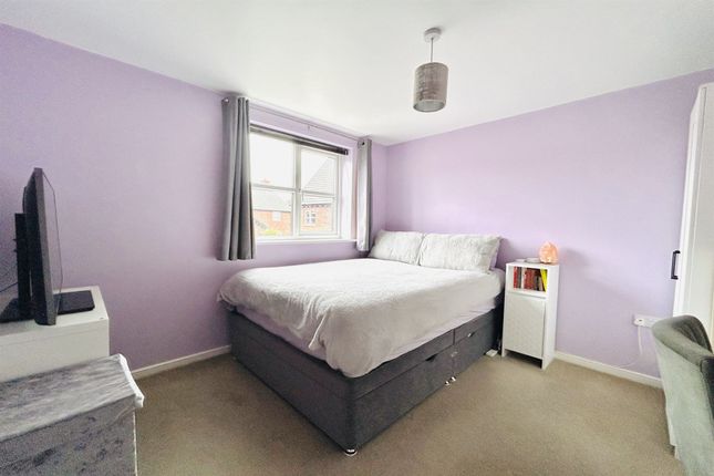 5 Wellcroft Gardens, Lymm photo 4