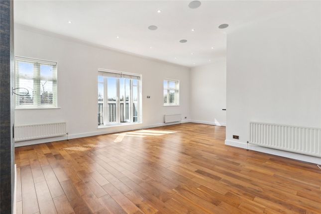 6,, Victoria Mews, Weybridge photo 2