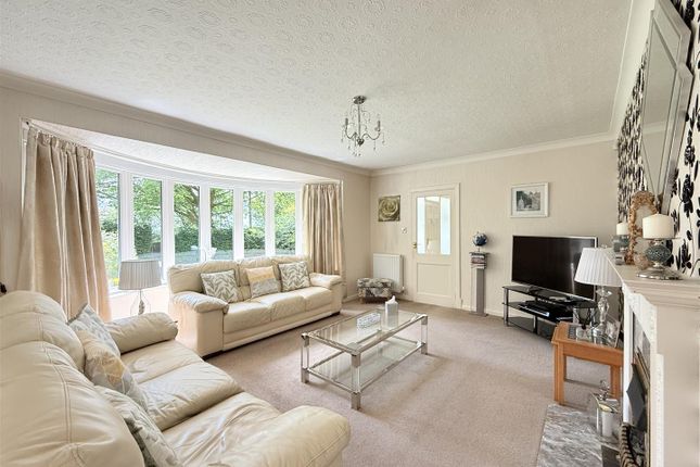 377, Mottram Road, Stalybridge photo 3