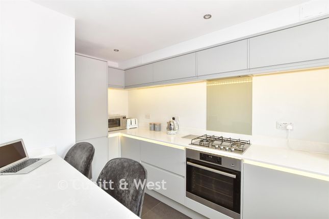 2-bed terraced on Majors Mews, High Street, Lingfield, £470,000