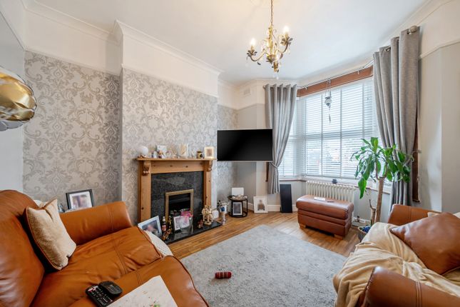 19, Abbey Wood Road, London photo 2