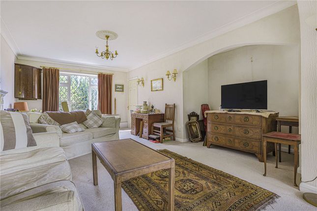 3, Nut Tree Close, Kent photo 2