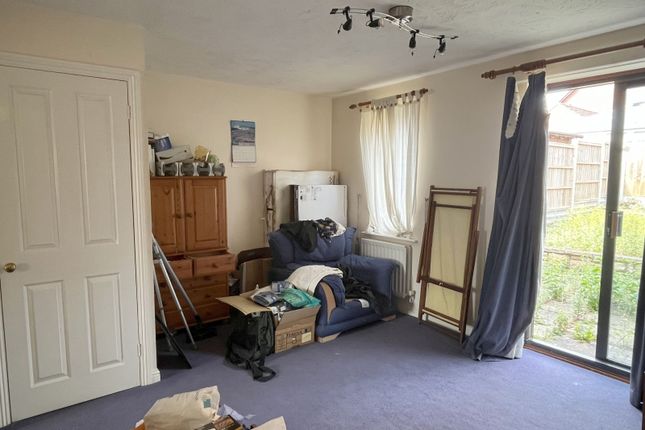 19 Courtney Close, Tewkesbury photo 4