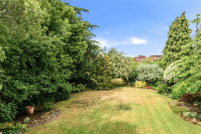 37, Marsham Way, Buckinghamshire photo 4