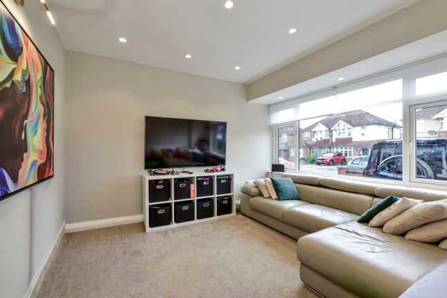 29, Hillingdon Road, Watford photo 3