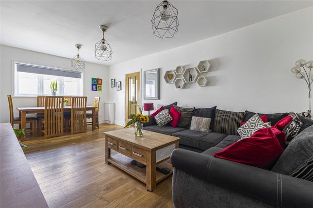 7, Haven Close, Kent photo 2
