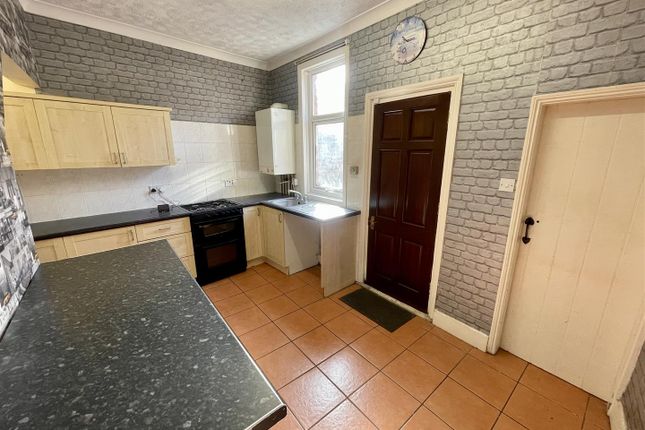 4., Dumfries Street, Darlington photo 4