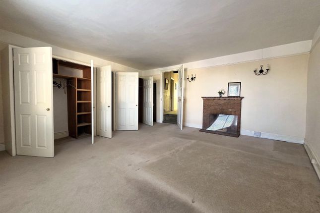 5, Market Hill, Calne photo 5