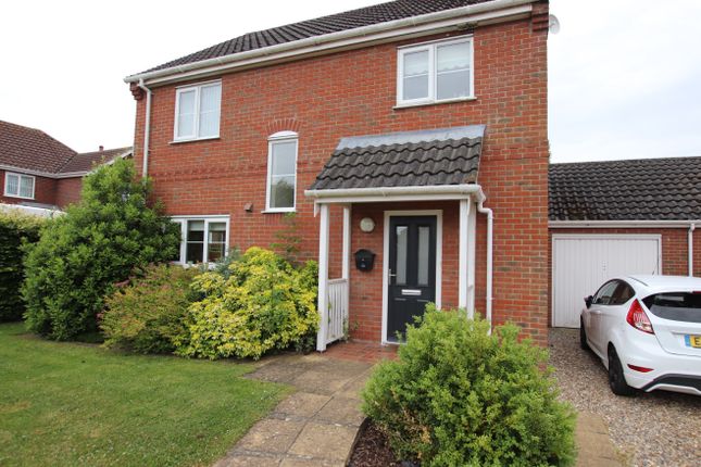 3 bed link-detached house to rent in Yareview Close, Reedham, Norwich NR13