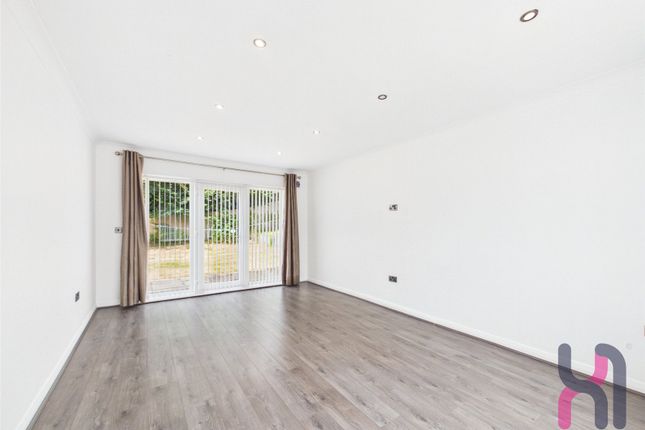 10, Spruce Way, Liverpool photo 5