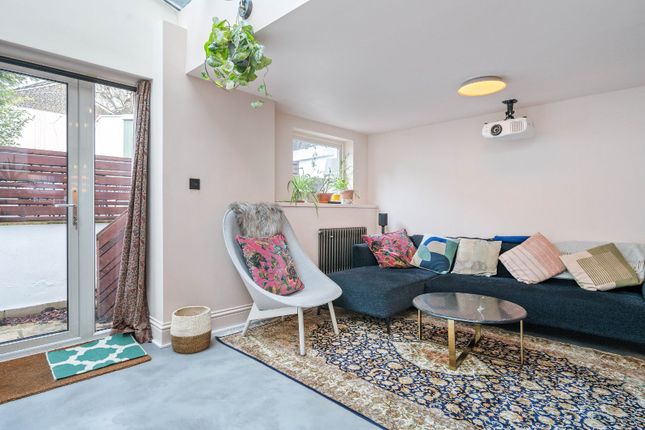 Terraced house to rent in Poole Road, London