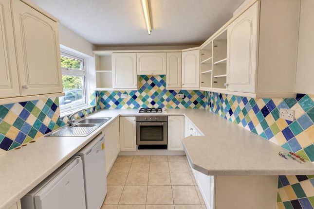 Lake View, 33, Court Road, Newent photo 4