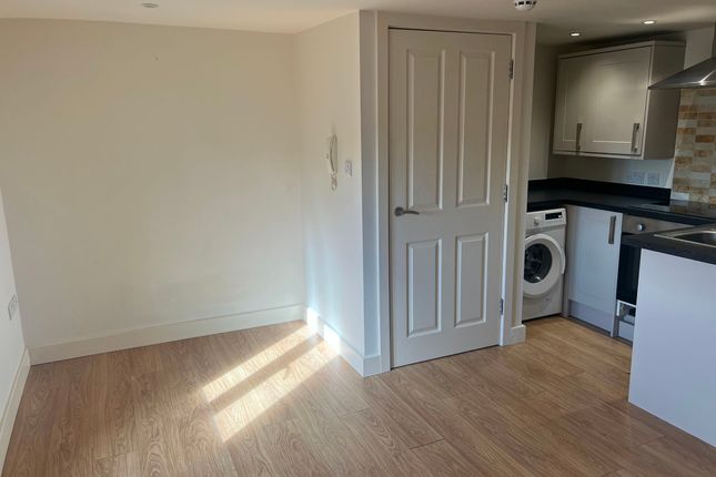 Flat 4, Taunton photo 2