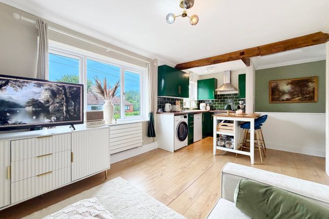 2a, Longwood Lane, Amersham photo 2