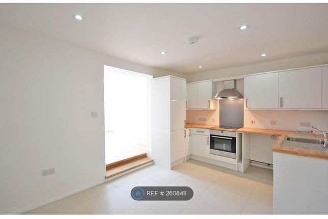Apartment, Lemon St, Truro photo 3
