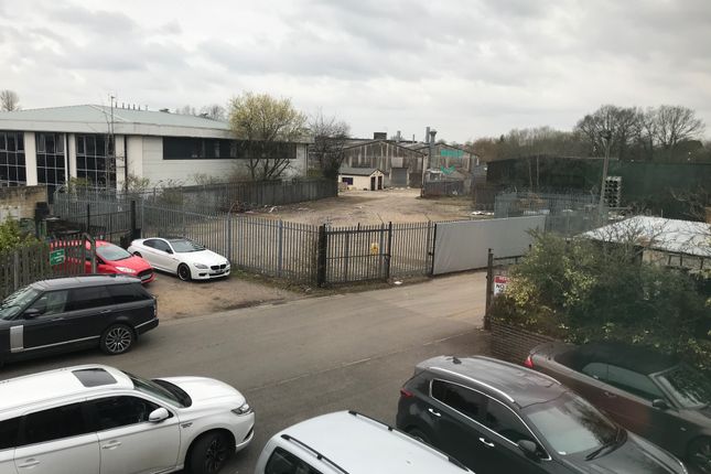 Industrial to let in Welfaux Yard, Toutley Road Industrial Estate, Toutley Road, Wokingham