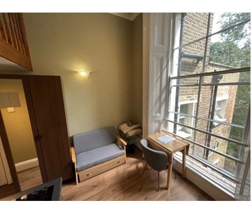 Studio to rent in St Stephens Gardens, Notting Hill/Bayswater