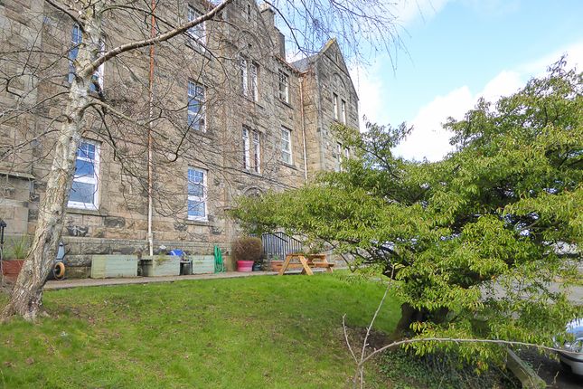 Thumbnail Flat to rent in Castle Court, Stirling