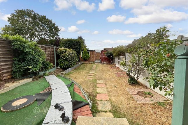 29, Whinfell Way, Gravesend photo 2