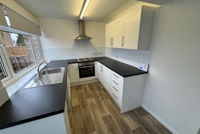 Pikes Crescent, Taunton photo 5