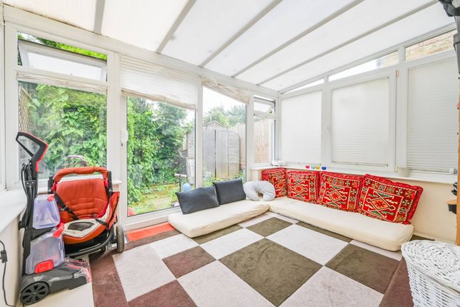 Thumbnail Terraced house for sale in Hesperus Crescent E14, Canary Wharf, London,