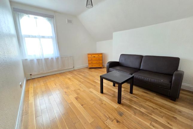 Thumbnail Flat to rent in Lower Clapton Road, London