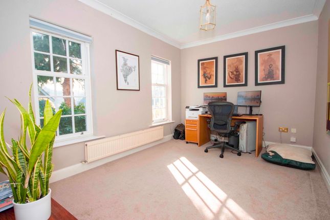 6, The Beeches, Chorleywood photo 4
