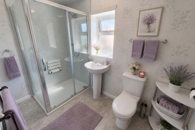 5 Hickman Crescent, Gainsborough photo 3