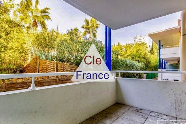 Apartment for sale in Vallauris, Provence-Alpes-Cote D'azur, 06220, France