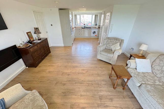 25, Wilvere Court, Thornton Cleveleys photo 4