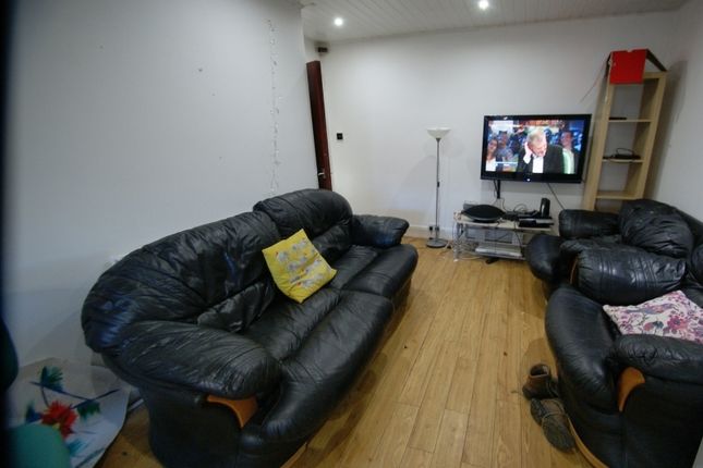 Mayville Road Hyde Park, Leeds photo 5