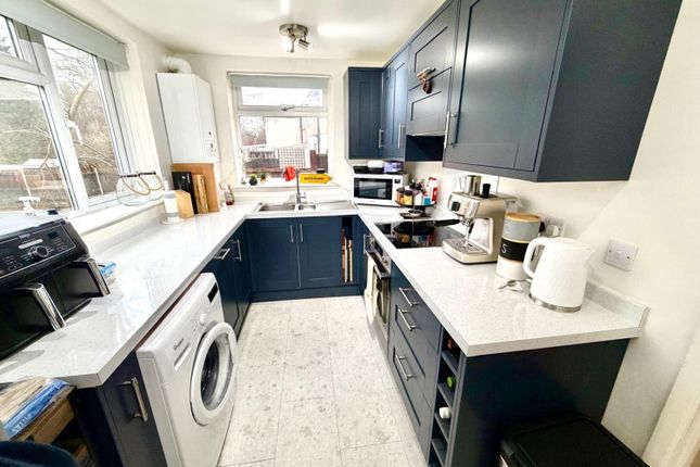 8, Woodhaw, Egham photo 3