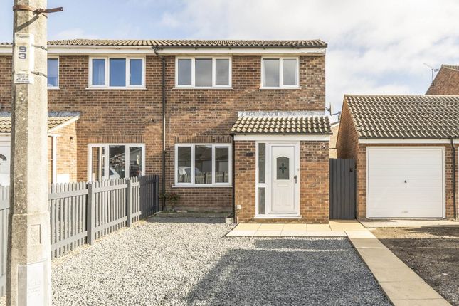 3-bed semi-detached on Magnolia Close, Bury St Edmunds, £299,950