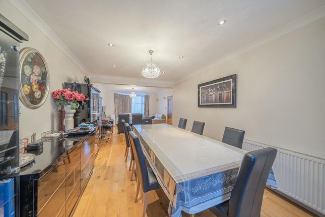 7, Southbourne Crescent, London photo 2
