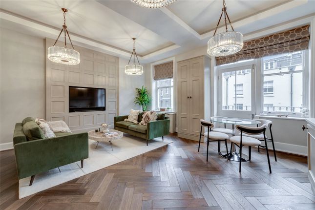 Flat for sale in Bedford Court Mansions, Bedford Avenue, Bloomsbury, London