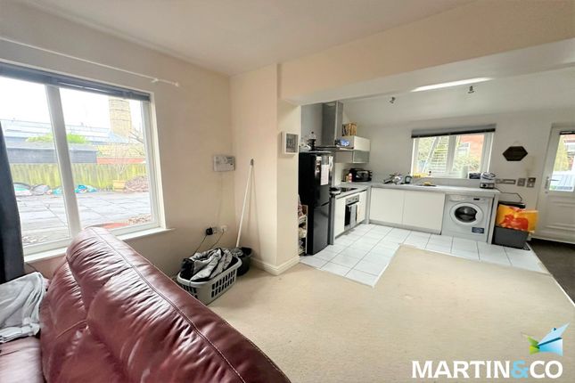 8, Wentworth Lodge, Wakefield photo 5