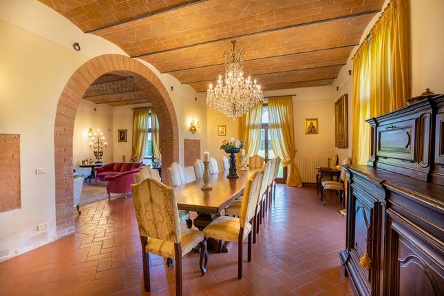 Villa for sale in Monte San Savino, Tuscany, Italy