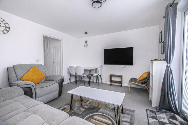 15, Curlew Way, Inverkeithing photo 3