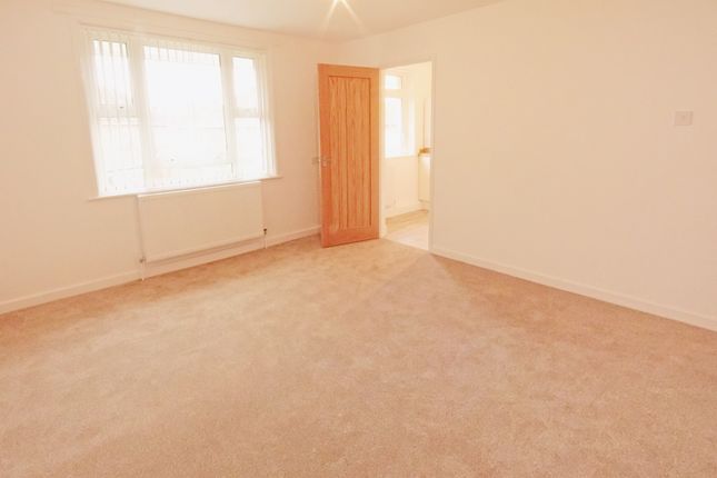 12a, Haynes Road, Westbury photo 4