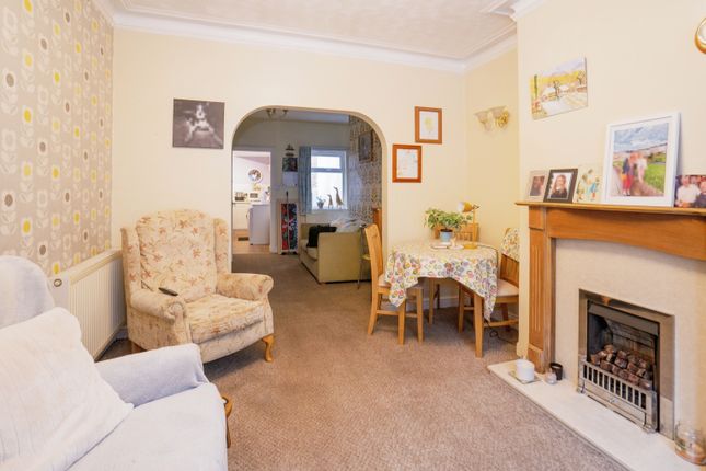 18, Grove Street, North Yorkshire photo 3