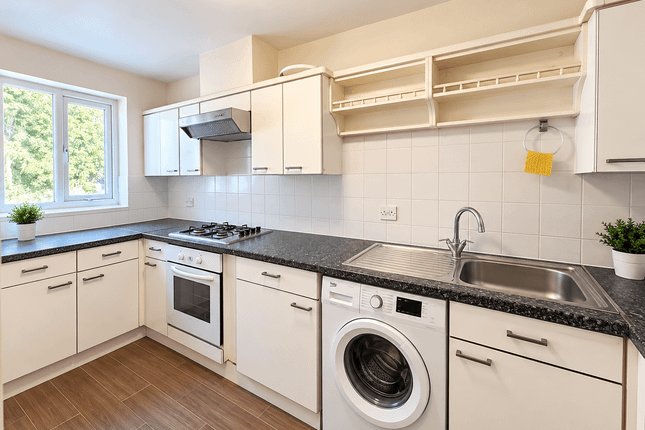 57 Waterloo Rise, READING photo 5