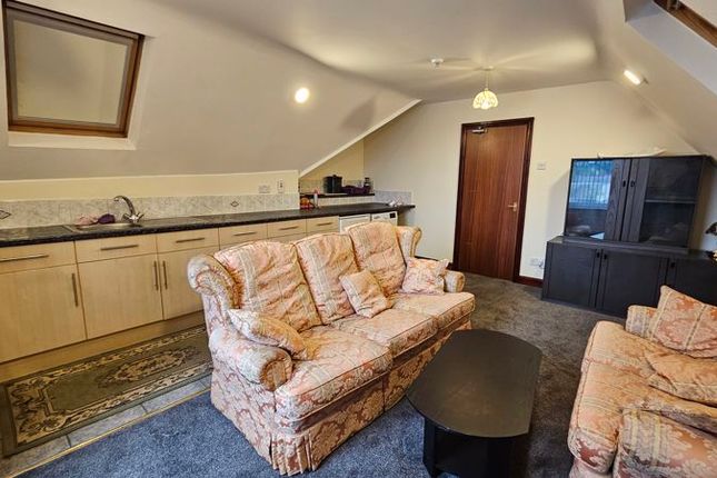 (TOP FLOOR FLAT) Flat 2 - 128, City Road, Cardiff photo 2