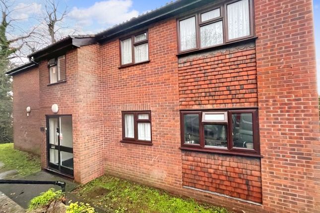 Thumbnail Flat for sale in Kaybridge Close, High Wycombe