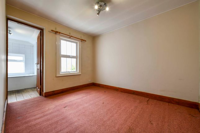 End terrace house for sale in Station Road, Charing