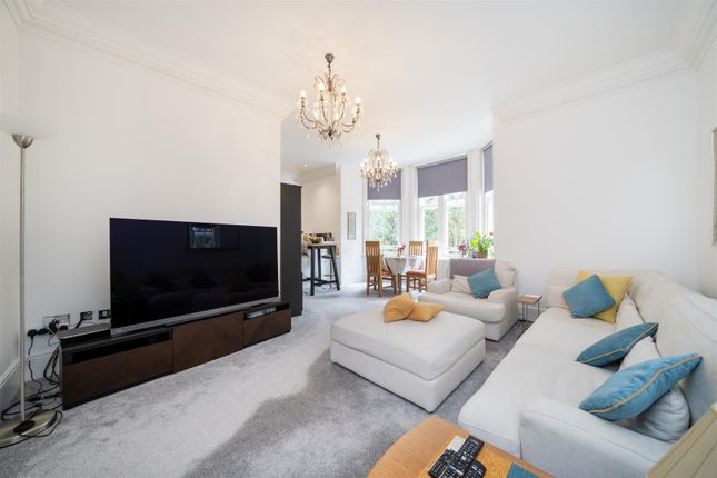 Flat 4, Arlington House, Regents Drive, Woodford Green photo 2
