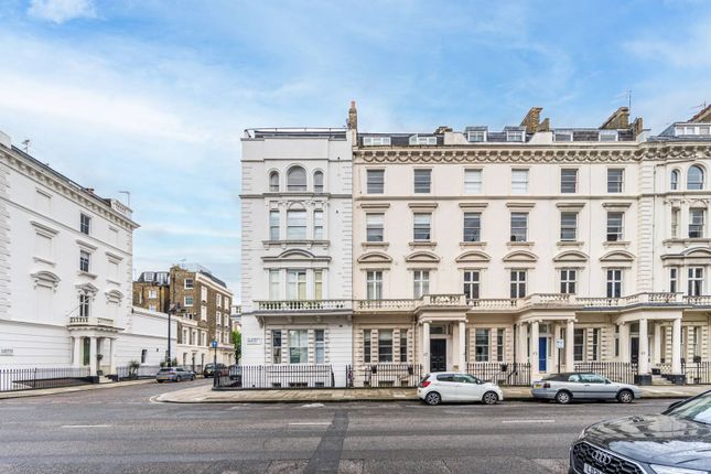Thumbnail Flat to rent in St Georges Drive, Pimlico, London